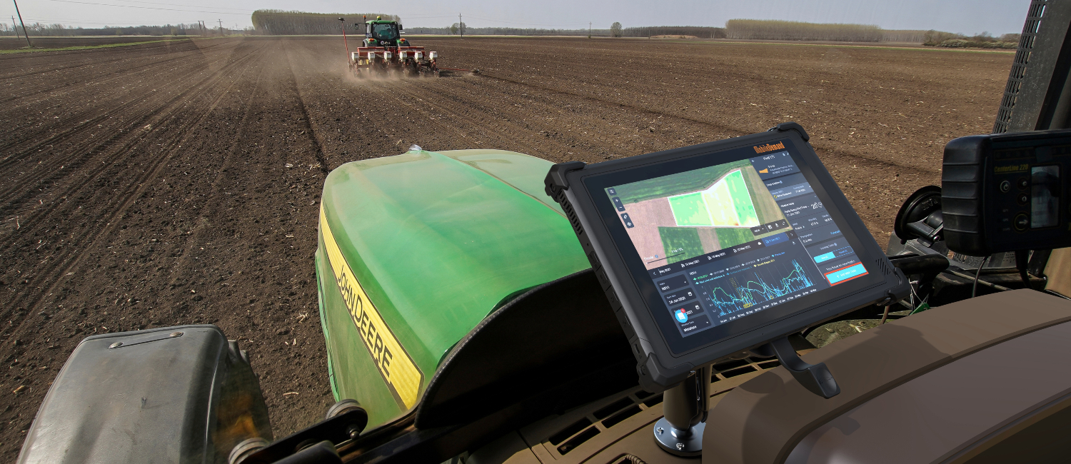 xtablet t1175 mounted in cabin of tractor working in field